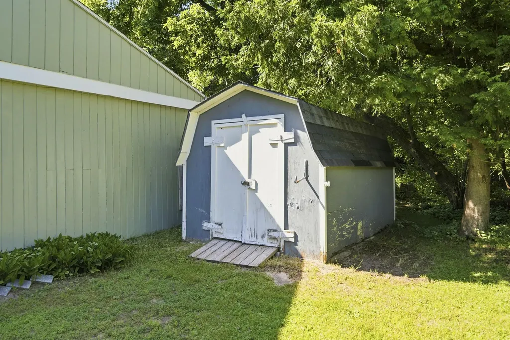 10581 E Grandview Road Elmwood Charter Township MI 49684
