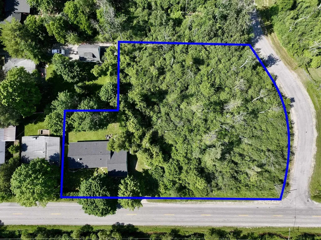 10581 E Grandview Road Elmwood Charter Township MI 49684