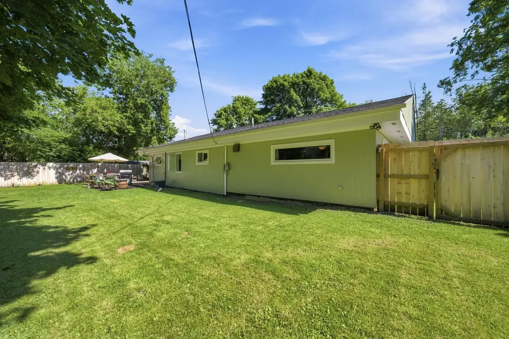 10581 E Grandview Road Elmwood Charter Township MI 49684