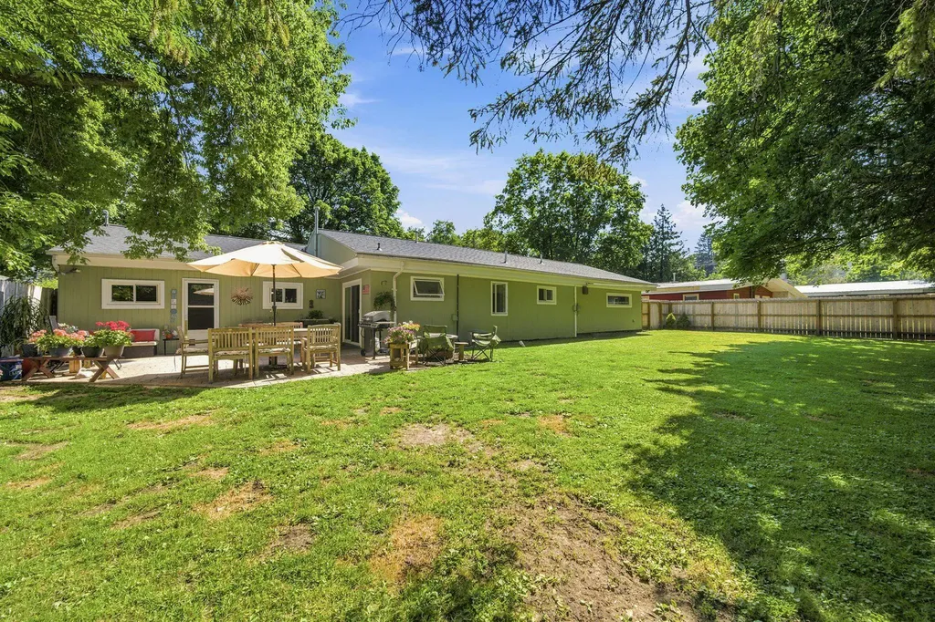 10581 E Grandview Road Elmwood Charter Township MI 49684