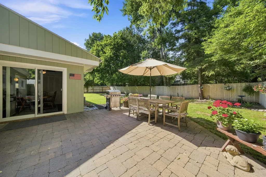 10581 E Grandview Road Elmwood Charter Township MI 49684