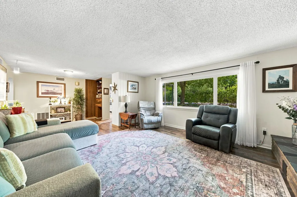 10581 E Grandview Road Elmwood Charter Township MI 49684
