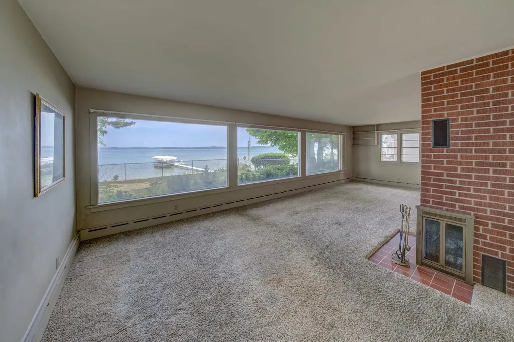 11111 S W Bayshore Drive Elmwood Charter Township MI 49684