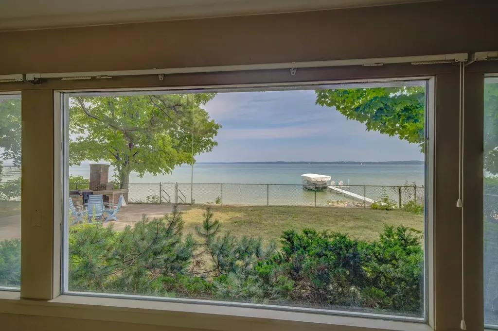 11111 S W Bayshore Drive Elmwood Charter Township MI 49684