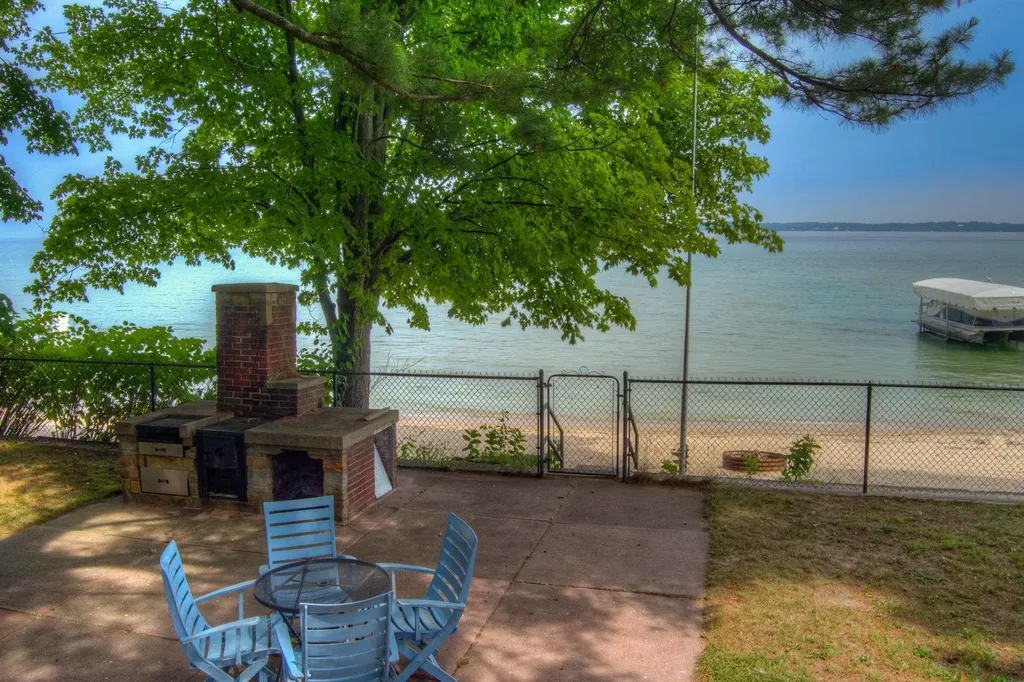 11111 S W Bayshore Drive Elmwood Charter Township MI 49684