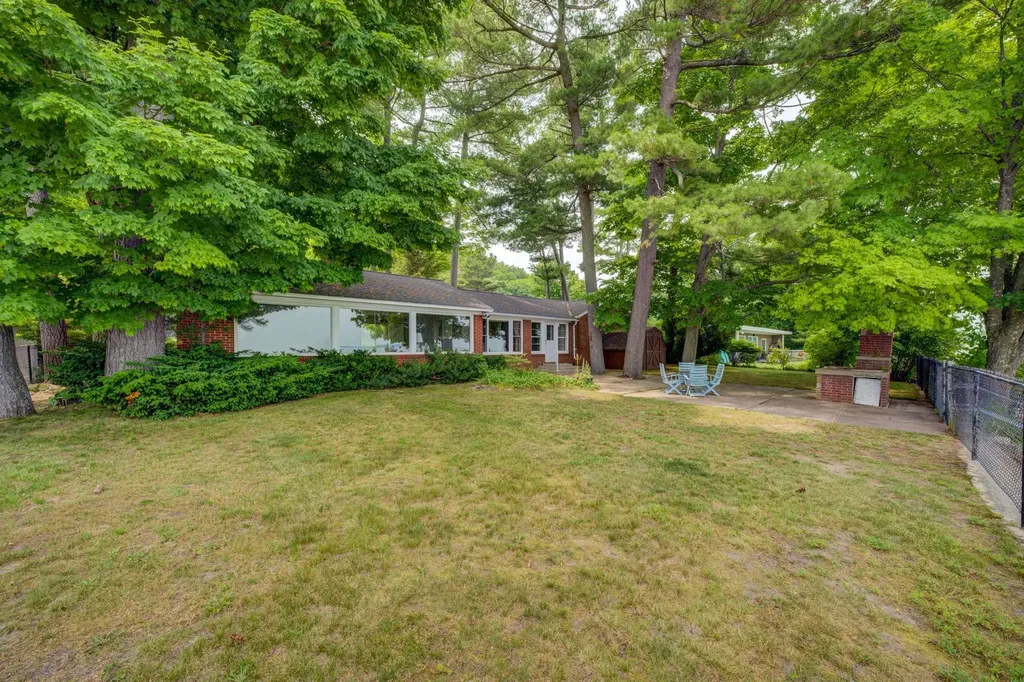 11111 S W Bayshore Drive Elmwood Charter Township MI 49684