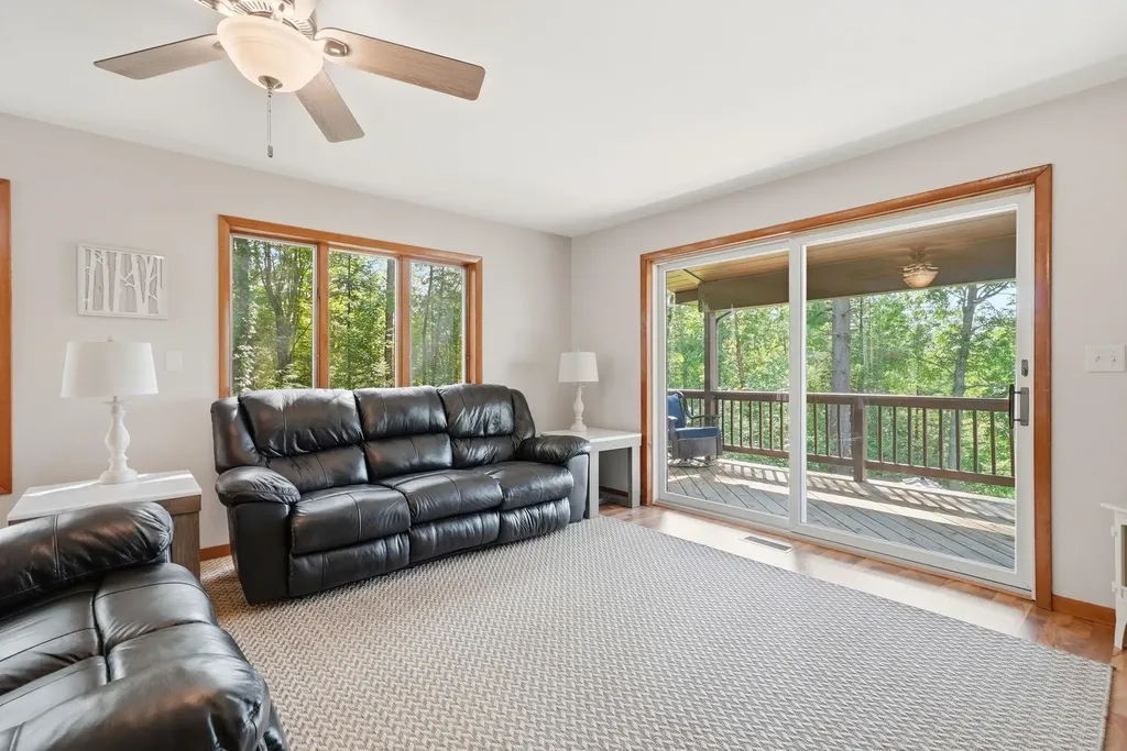 23581 210th Avenue Burdell Township MI 49688