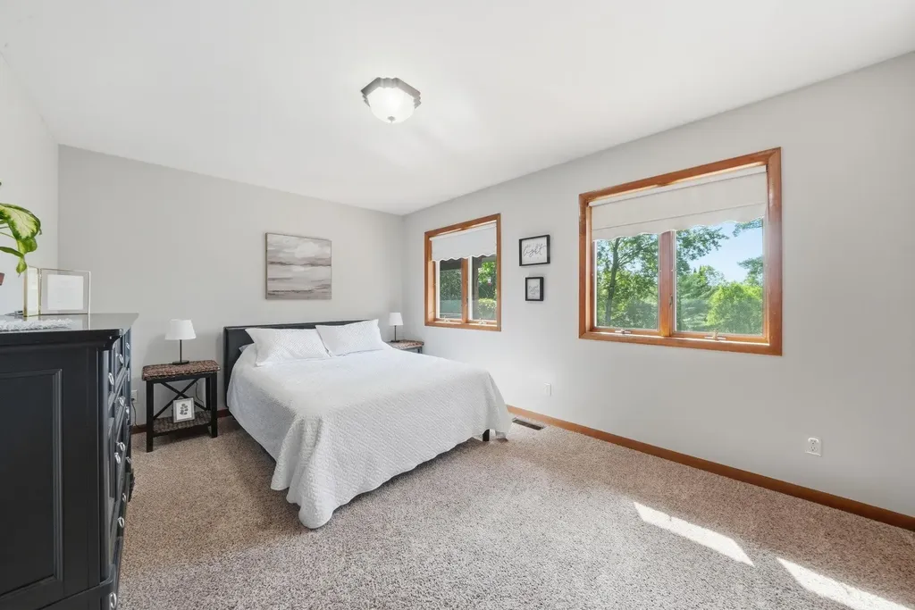 23581 210th Avenue Burdell Township MI 49688