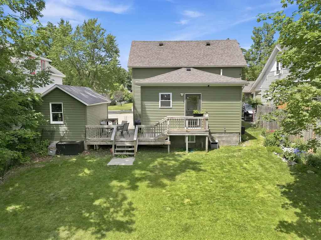 706 E Chapin Street Cadillac City MI 49601