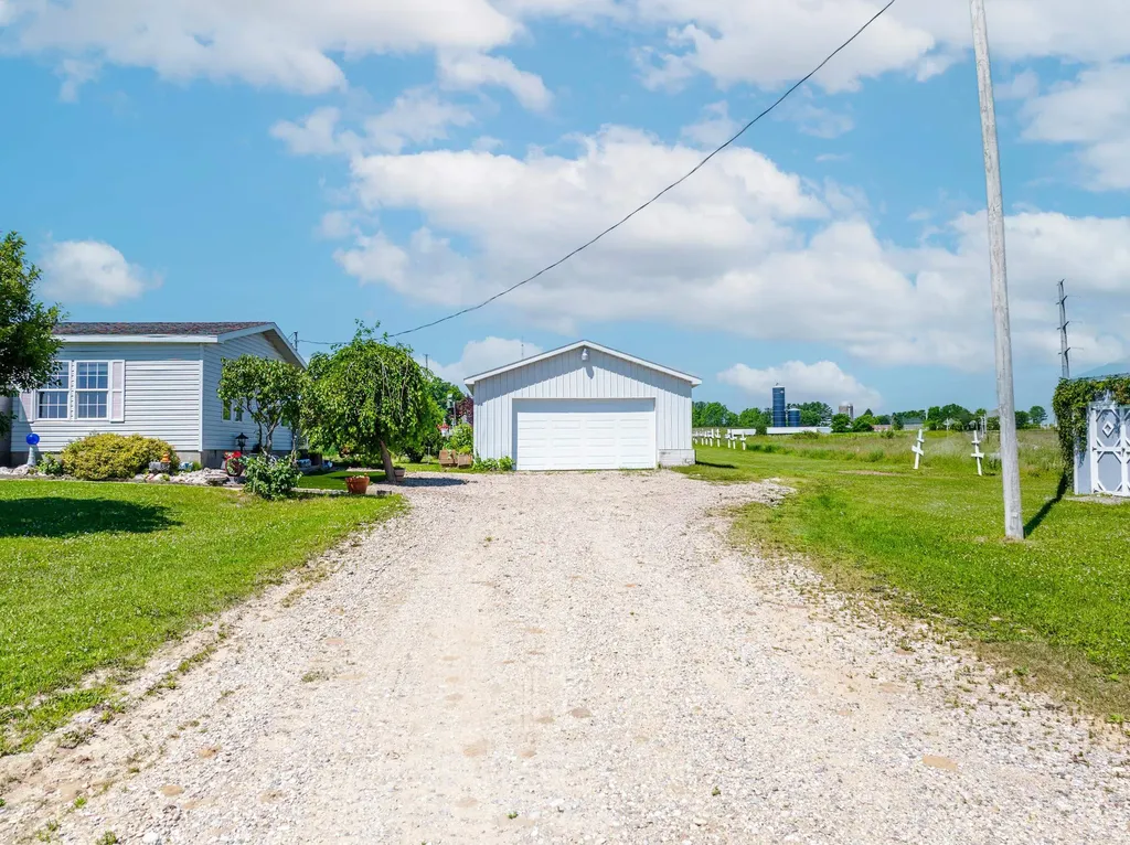 4433 Hamlin Road Mayfield Township MI 49637
