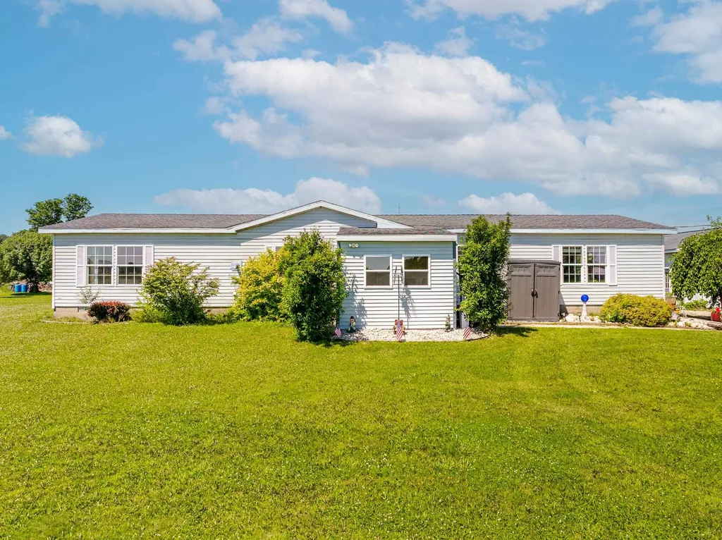 4433 Hamlin Road Mayfield Township MI 49637