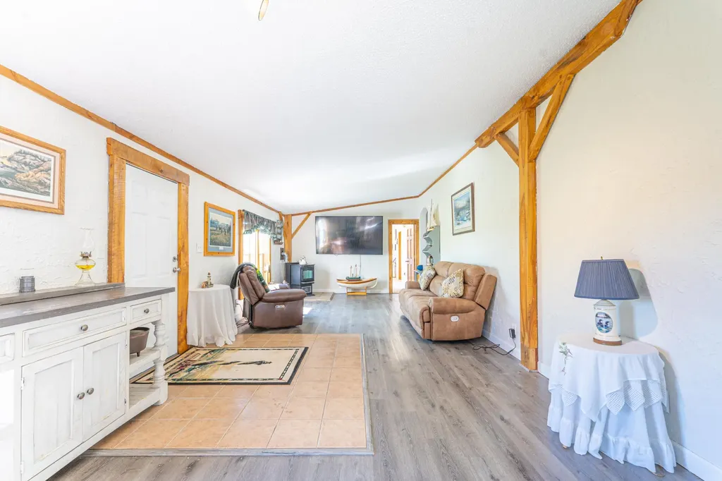 4433 Hamlin Road Mayfield Township MI 49637