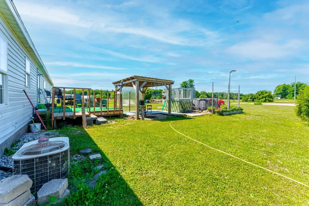 4433 Hamlin Road Mayfield Township MI 49637