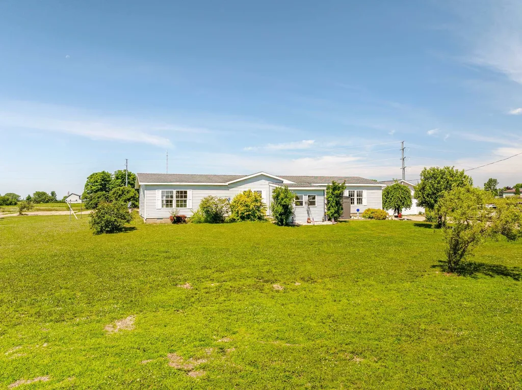 4433 Hamlin Road Mayfield Township MI 49637