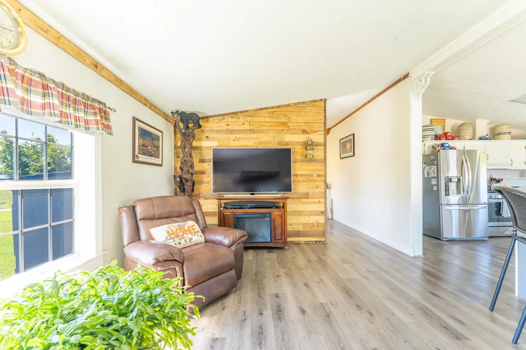 4433 Hamlin Road Mayfield Township MI 49637
