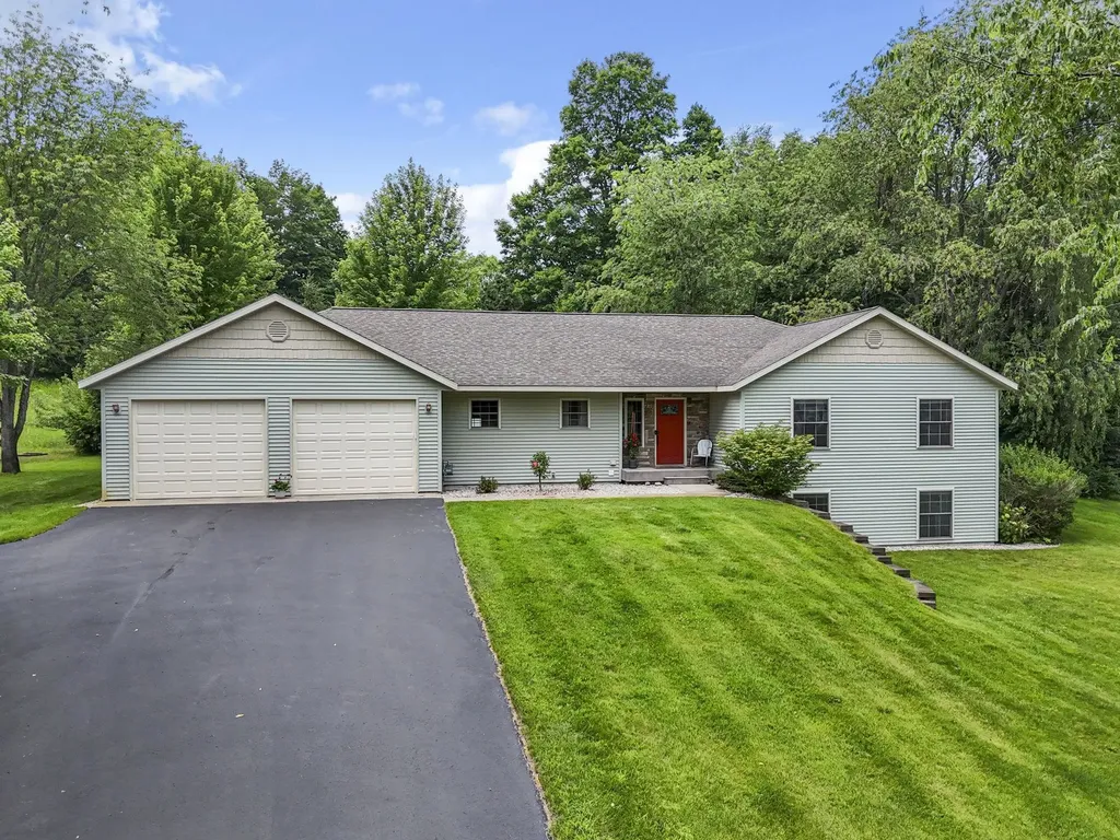 210 Cinnamon Lane East Bay Township MI 49696