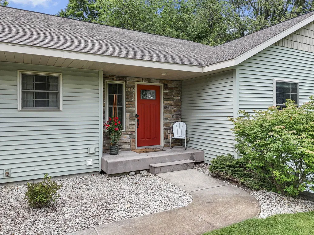210 Cinnamon Lane East Bay Township MI 49696