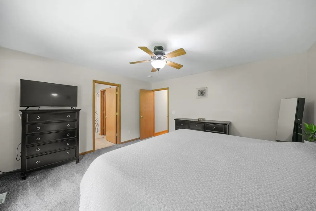 210 Cinnamon Lane East Bay Township MI 49696