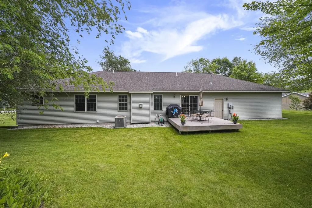 210 Cinnamon Lane East Bay Township MI 49696