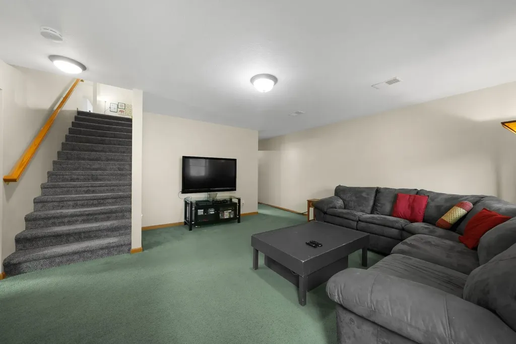 210 Cinnamon Lane East Bay Township MI 49696