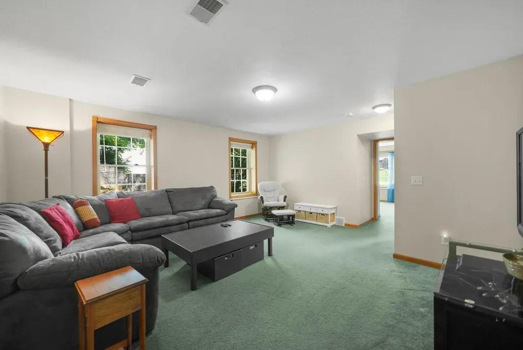210 Cinnamon Lane East Bay Township MI 49696