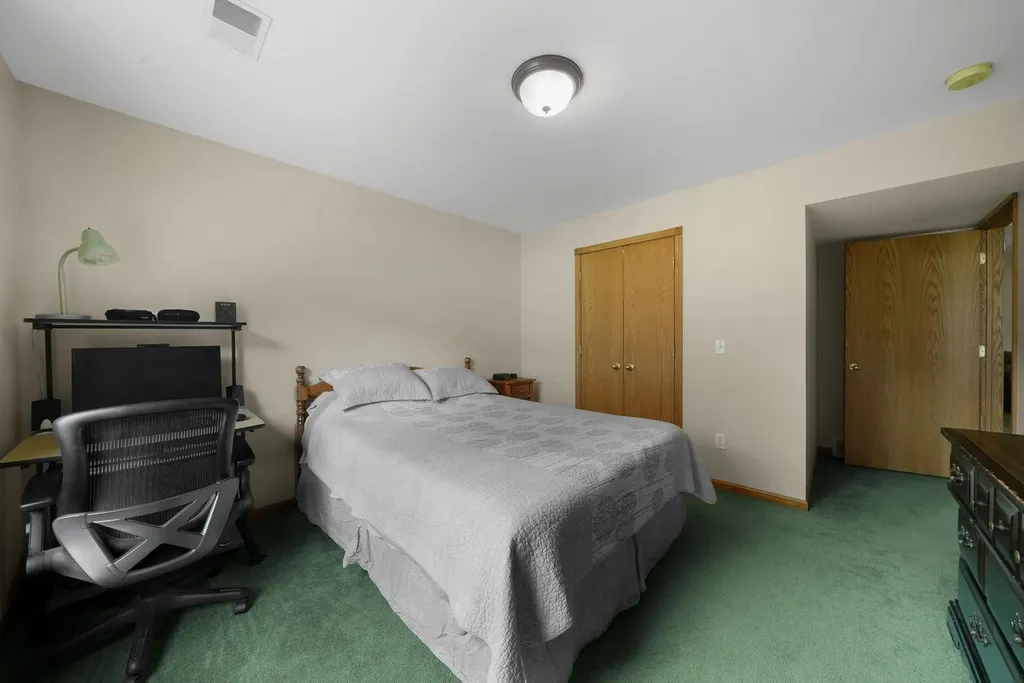 210 Cinnamon Lane East Bay Township MI 49696
