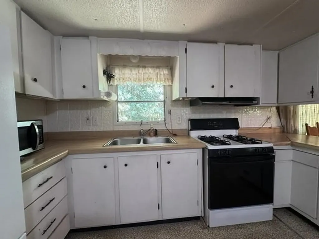 4724 Plum Valley Road NW Clearwater Township MI 49676