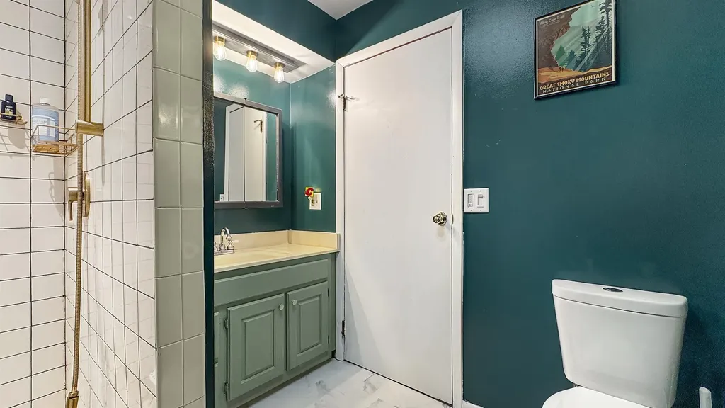 226 Seneca Place Cadillac City MI 49601