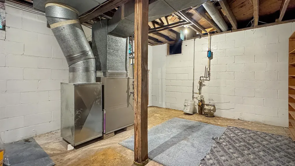 226 Seneca Place Cadillac City MI 49601