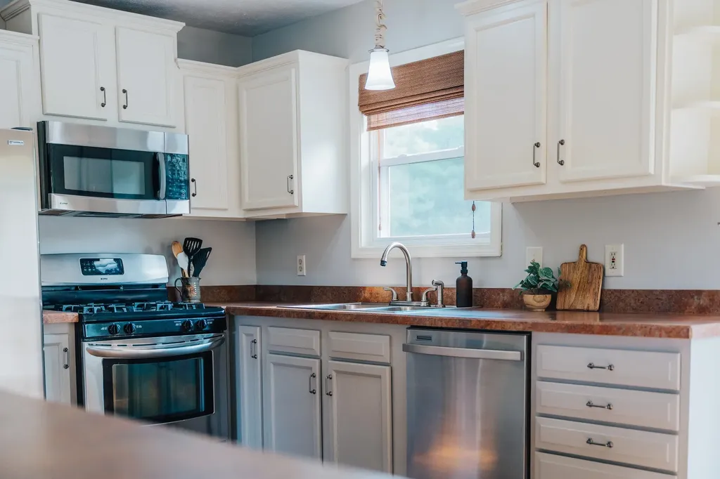 2667 Pine Breeze Drive Green Lake Township MI 49643