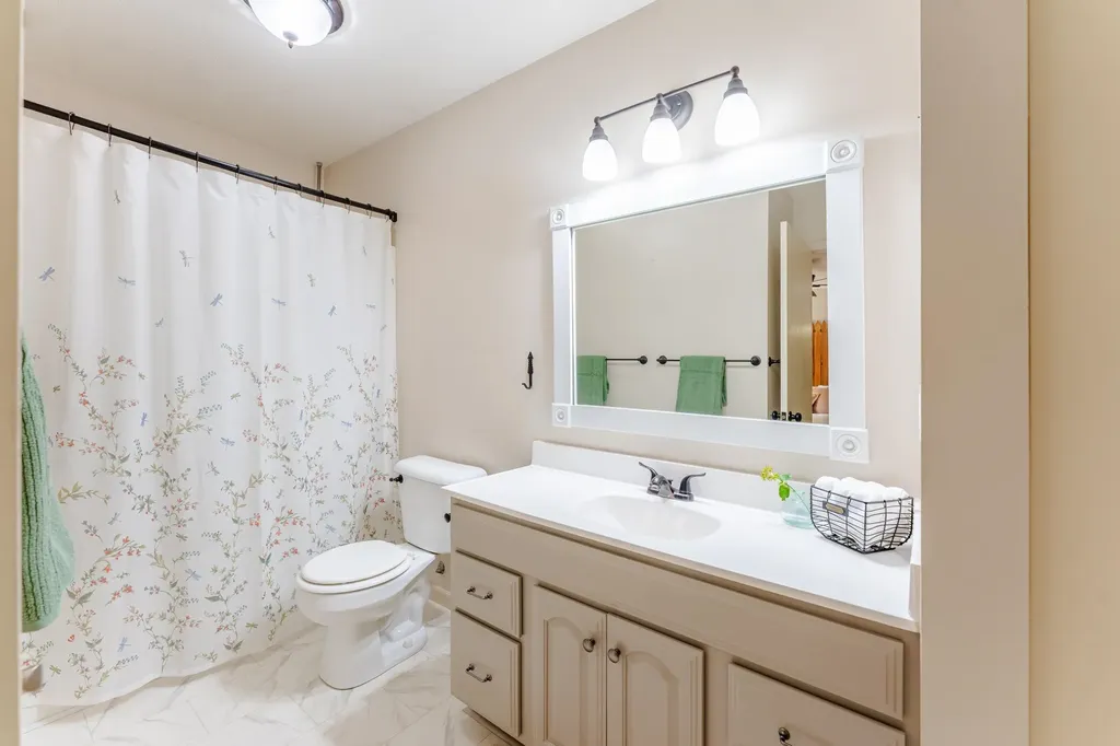 2667 Pine Breeze Drive Green Lake Township MI 49643