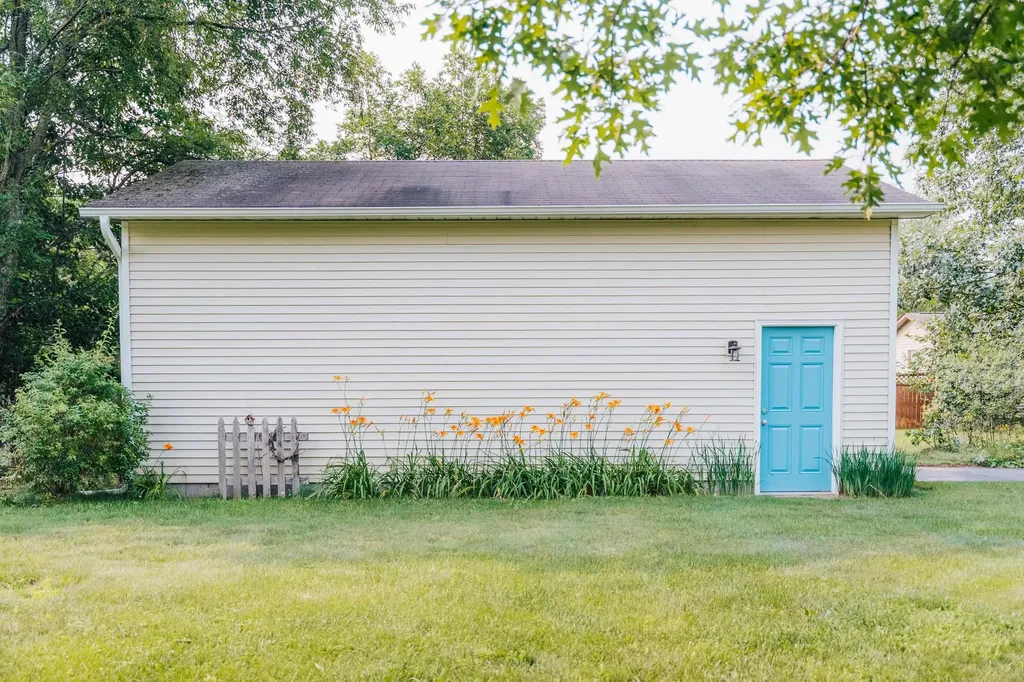 2667 Pine Breeze Drive Green Lake Township MI 49643