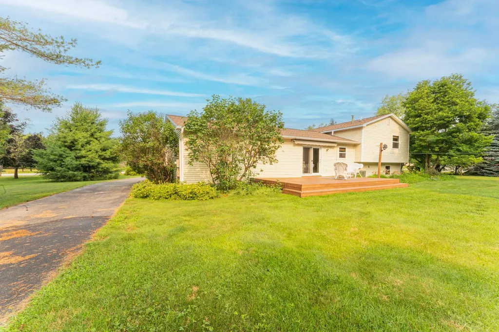 2667 Pine Breeze Drive Green Lake Township MI 49643