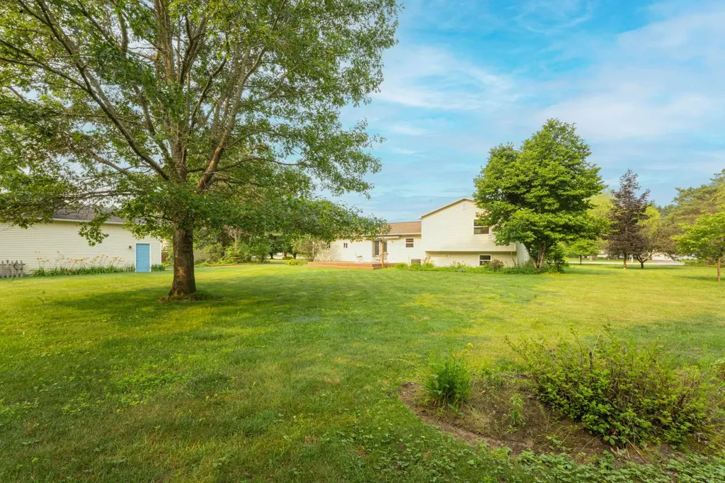 2667 Pine Breeze Drive Green Lake Township MI 49643