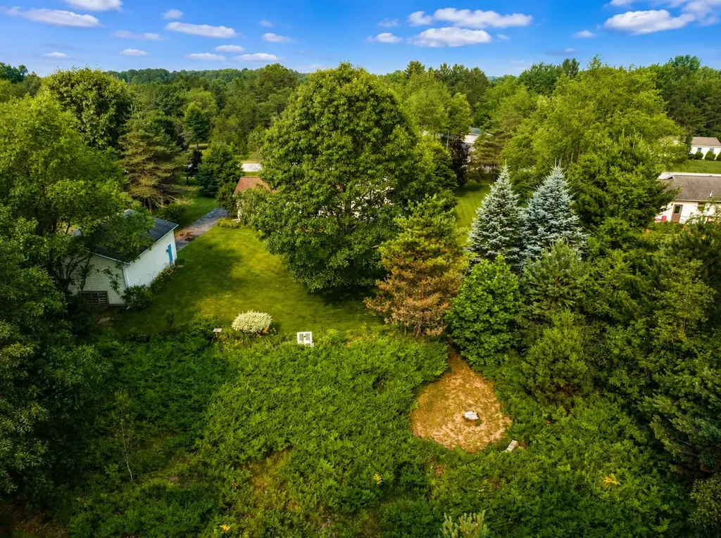 2667 Pine Breeze Drive Green Lake Township MI 49643