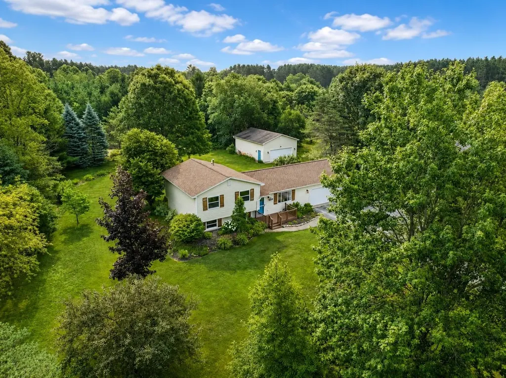 2667 Pine Breeze Drive Green Lake Township MI 49643