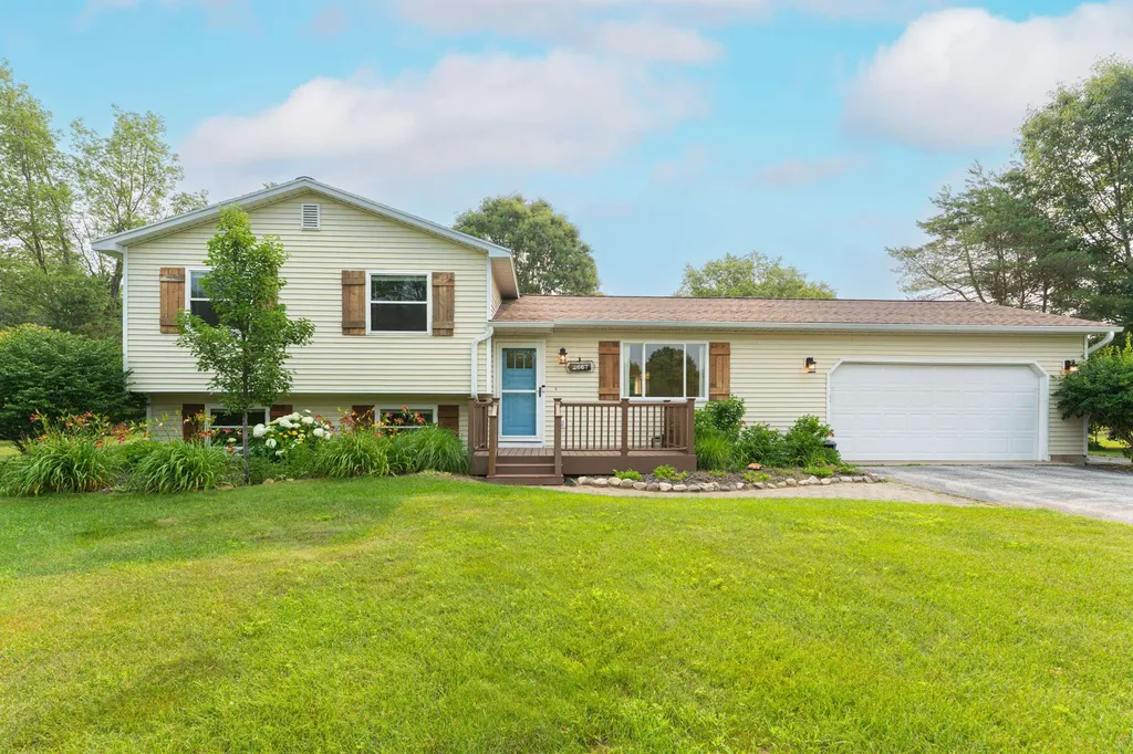 2667 Pine Breeze Drive Green Lake Township MI 49643