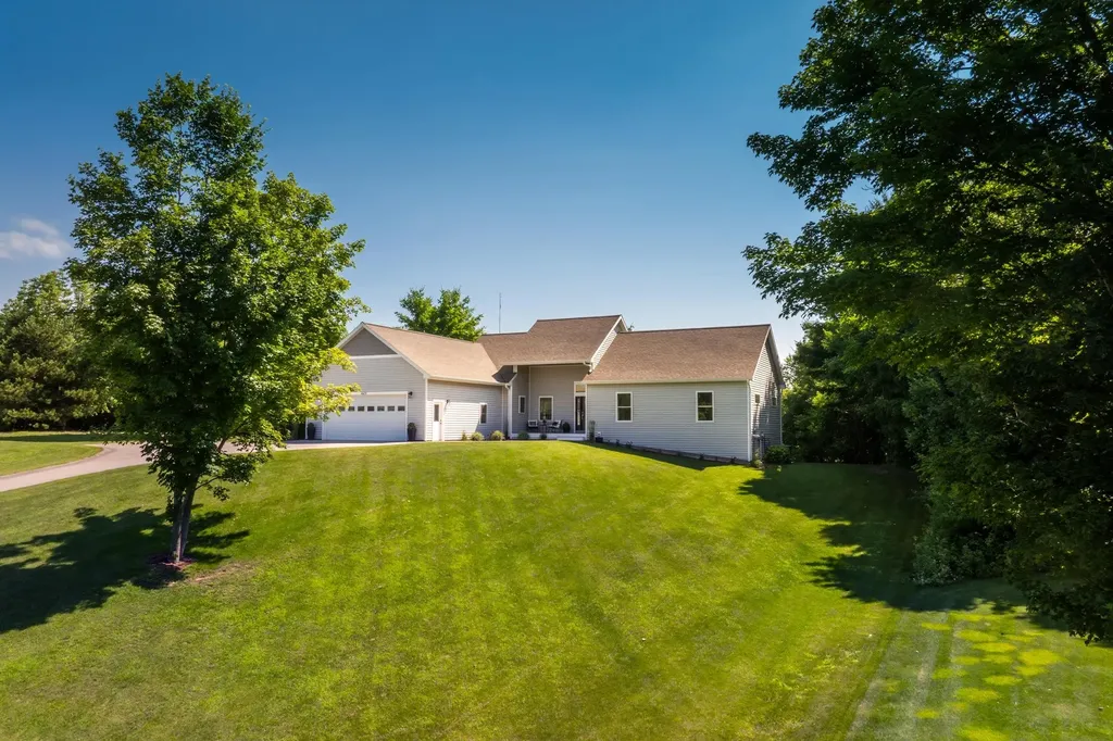 4609 Westbrook Drive Garfield Charter Township MI 49685
