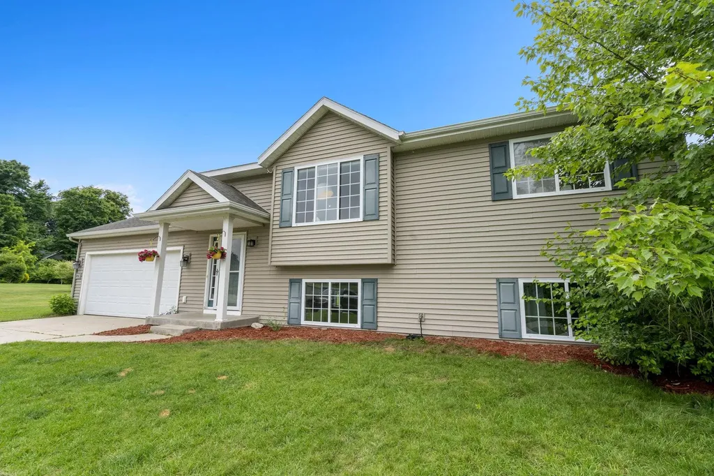 4769 Sandtrap Drive Long Lake Township MI 49685