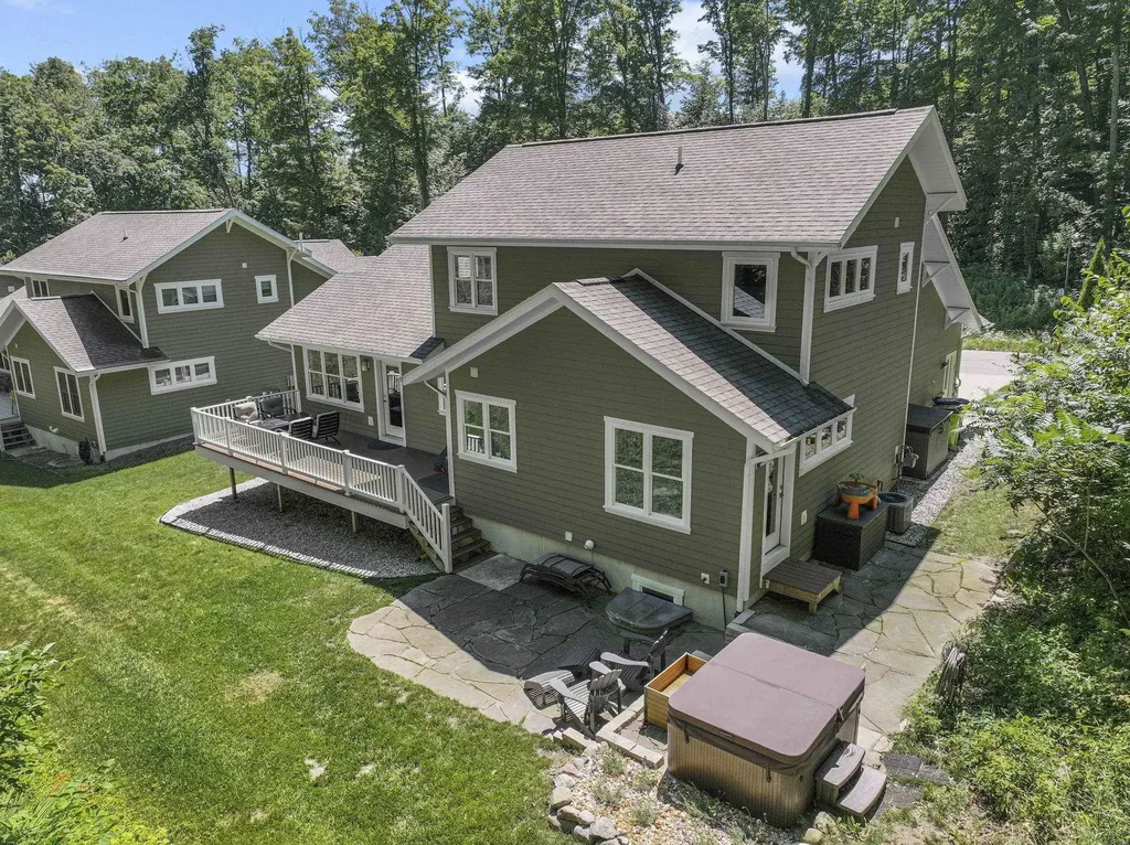 4294 Eagle Vale Garfield Charter Township MI 49684