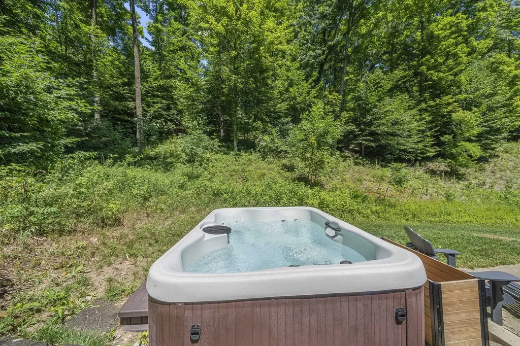 4294 Eagle Vale Garfield Charter Township MI 49684