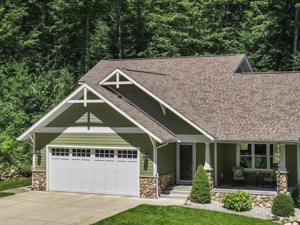 4294 Eagle Vale Garfield Charter Township MI 49684