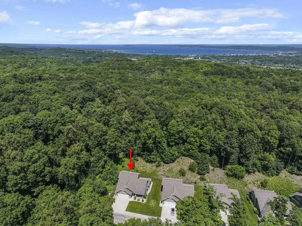 4294 Eagle Vale Garfield Charter Township MI 49684
