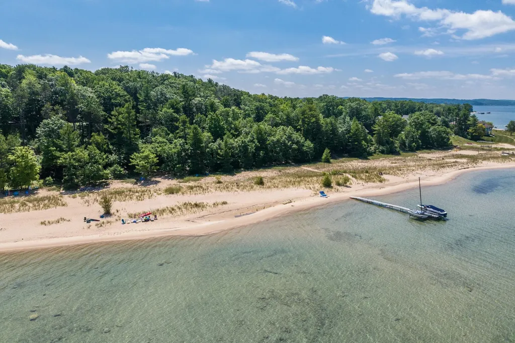 7752 Clearwater Court Acme Township MI 49690