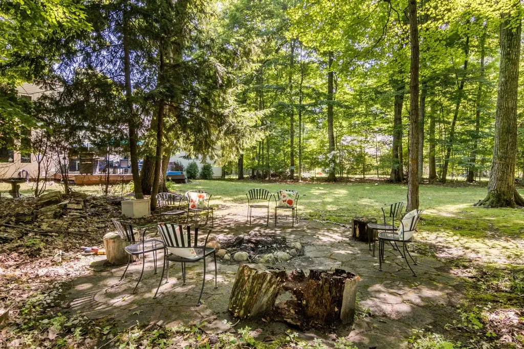 7752 Clearwater Court Acme Township MI 49690