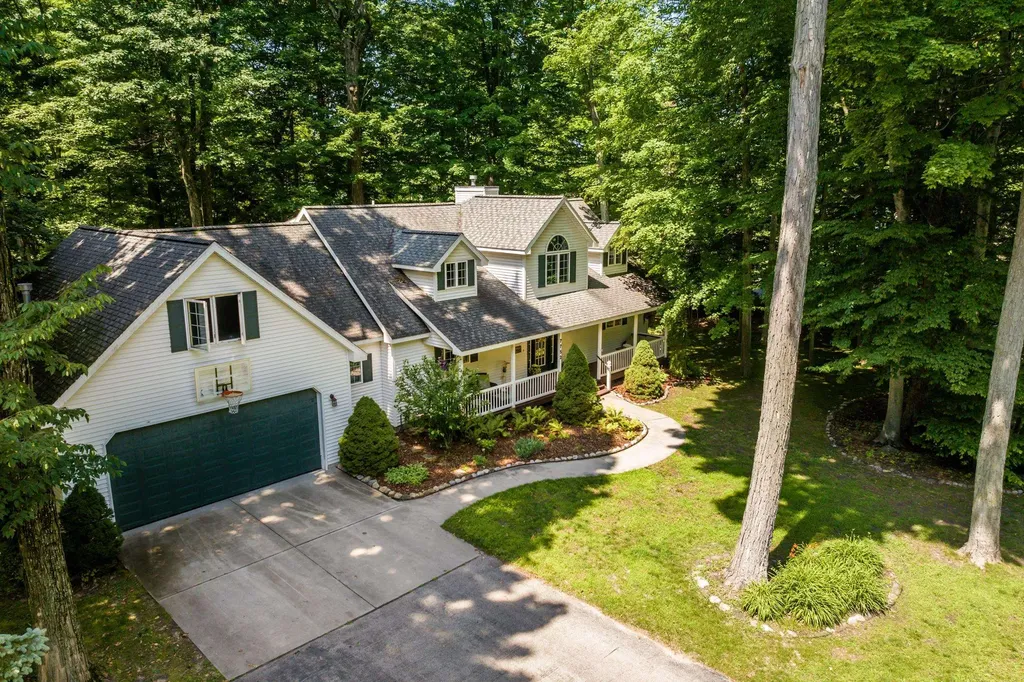 7752 Clearwater Court Acme Township MI 49690