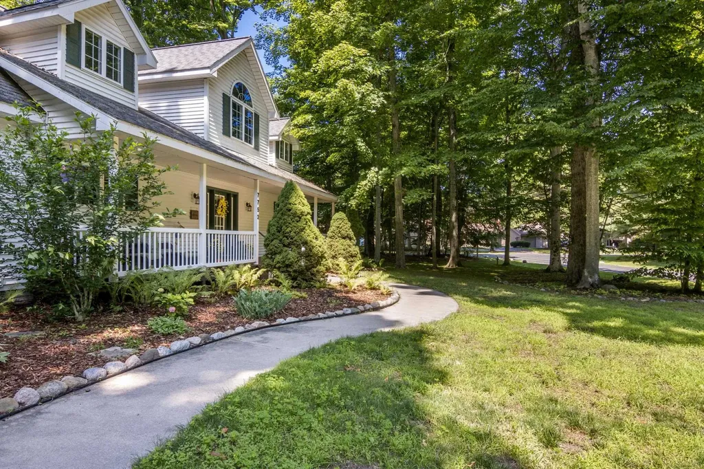 7752 Clearwater Court Acme Township MI 49690