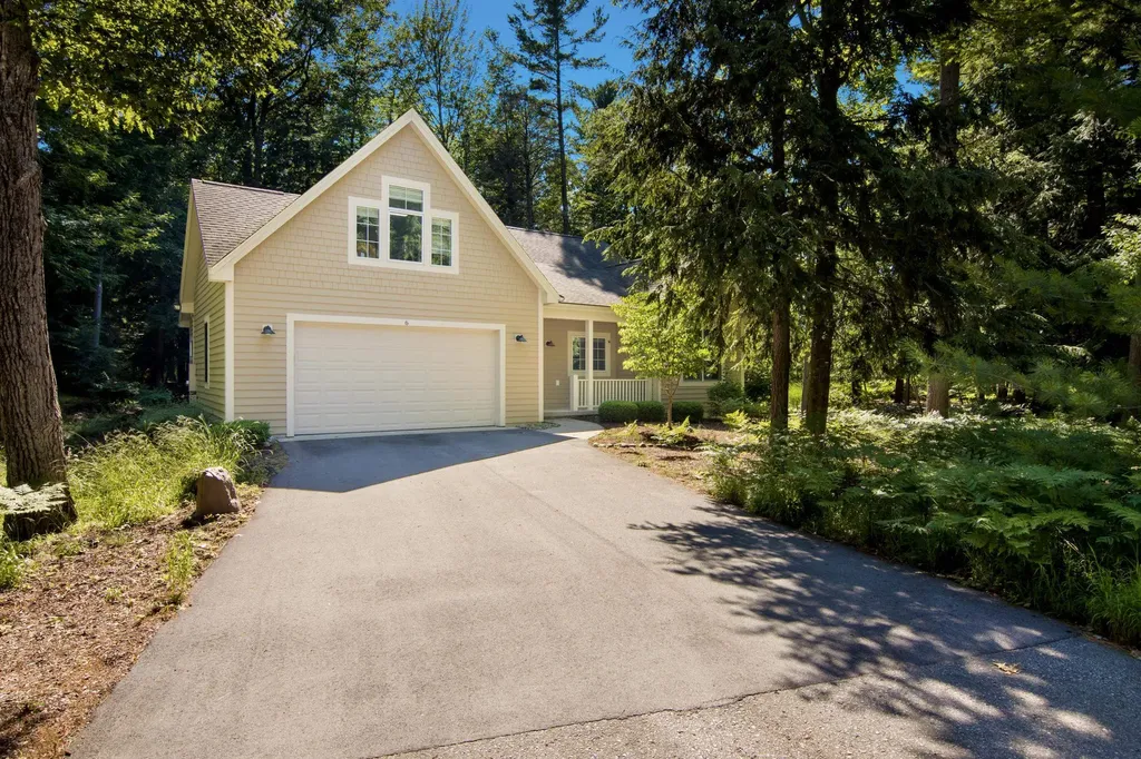 6 Twisted Oak Glen Arbor Township MI 49636
