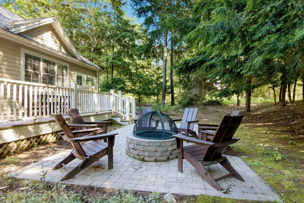 6 Twisted Oak Glen Arbor Township MI 49636
