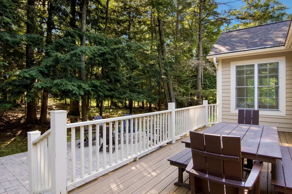 6 Twisted Oak Glen Arbor Township MI 49636